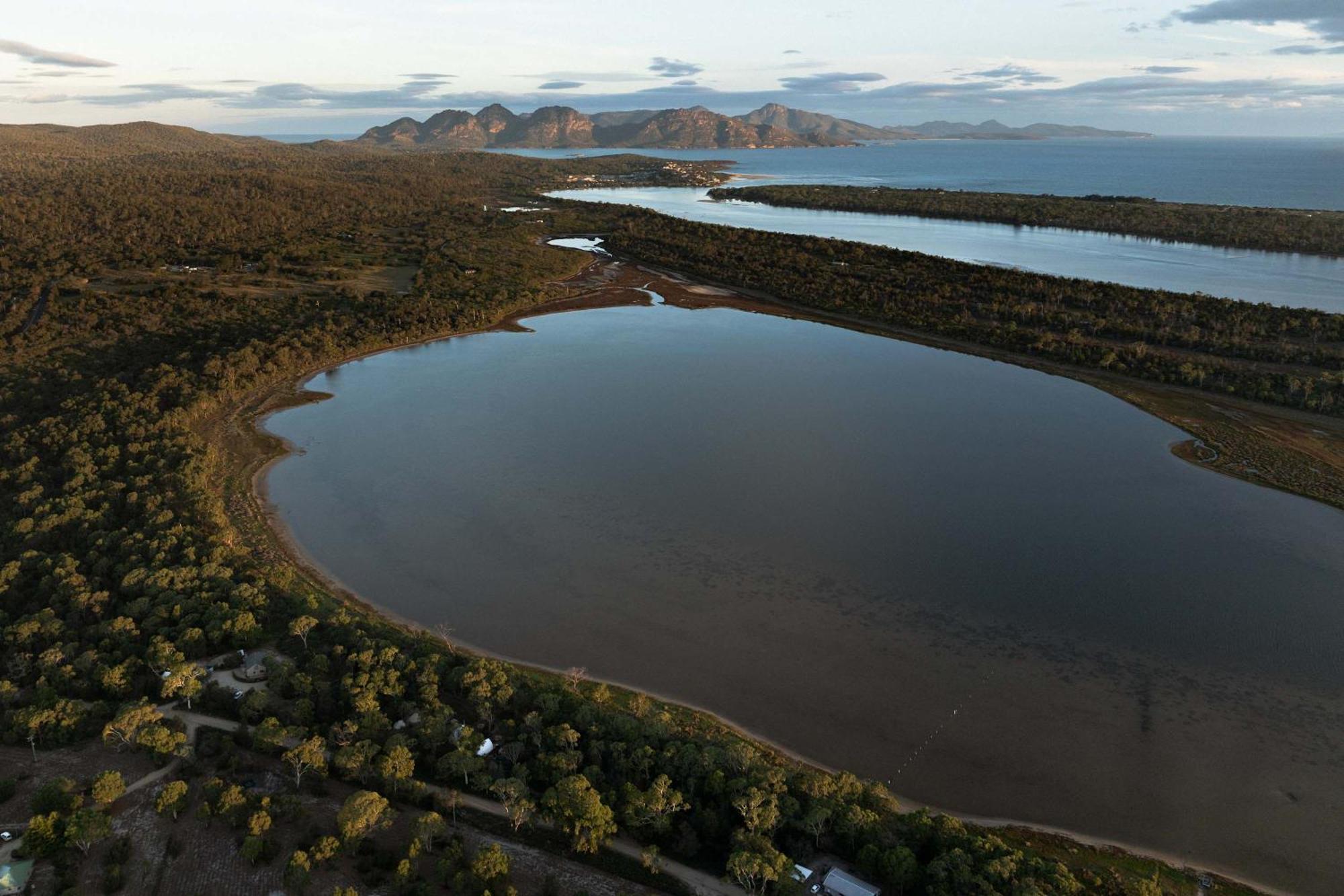 Numie - Freycinet Peninsula - Glamping - Heated - Waterfront 호텔 콜스베이 외부 사진