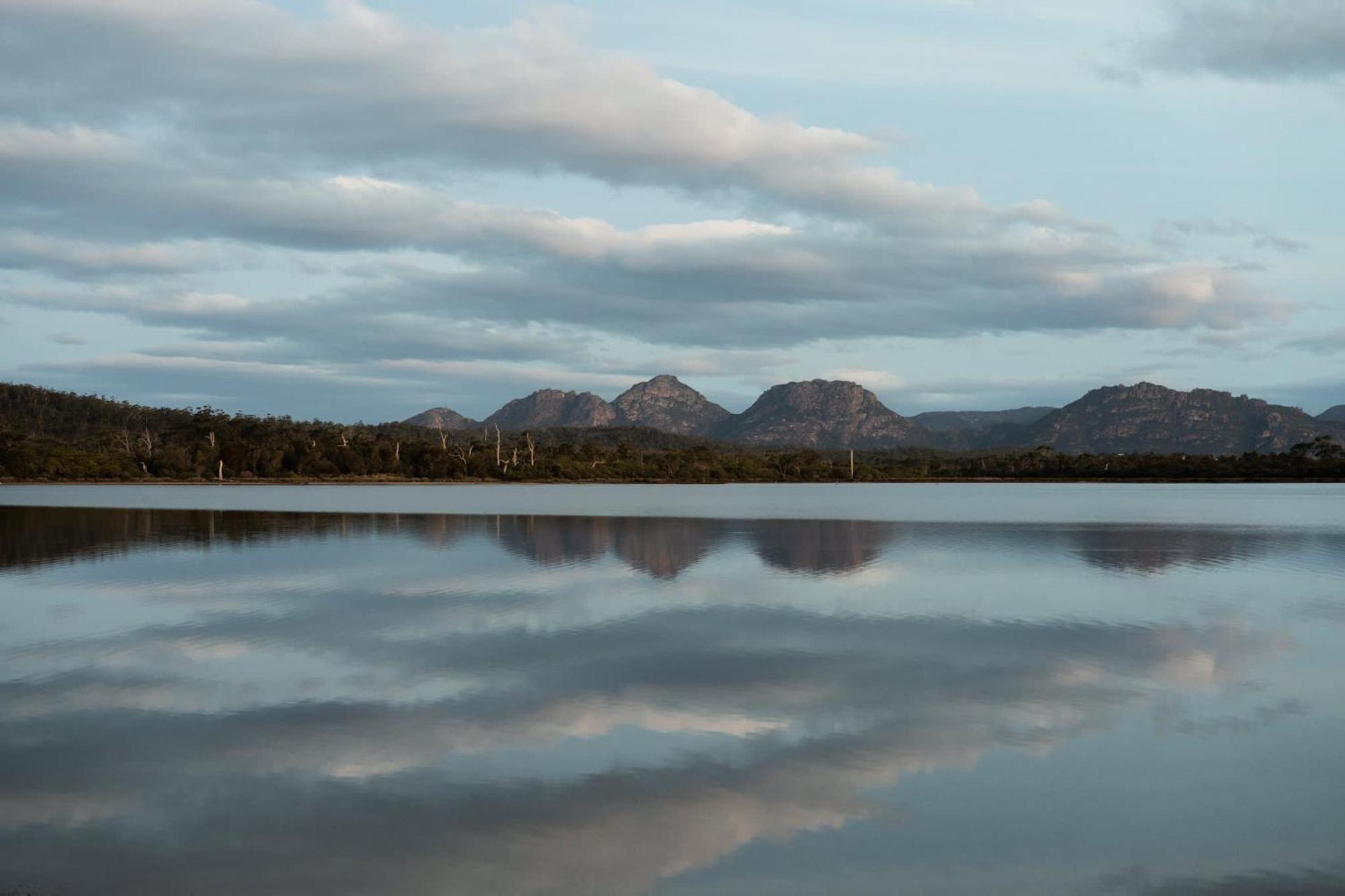 Numie - Freycinet Peninsula - Glamping - Heated - Waterfront 호텔 콜스베이 외부 사진